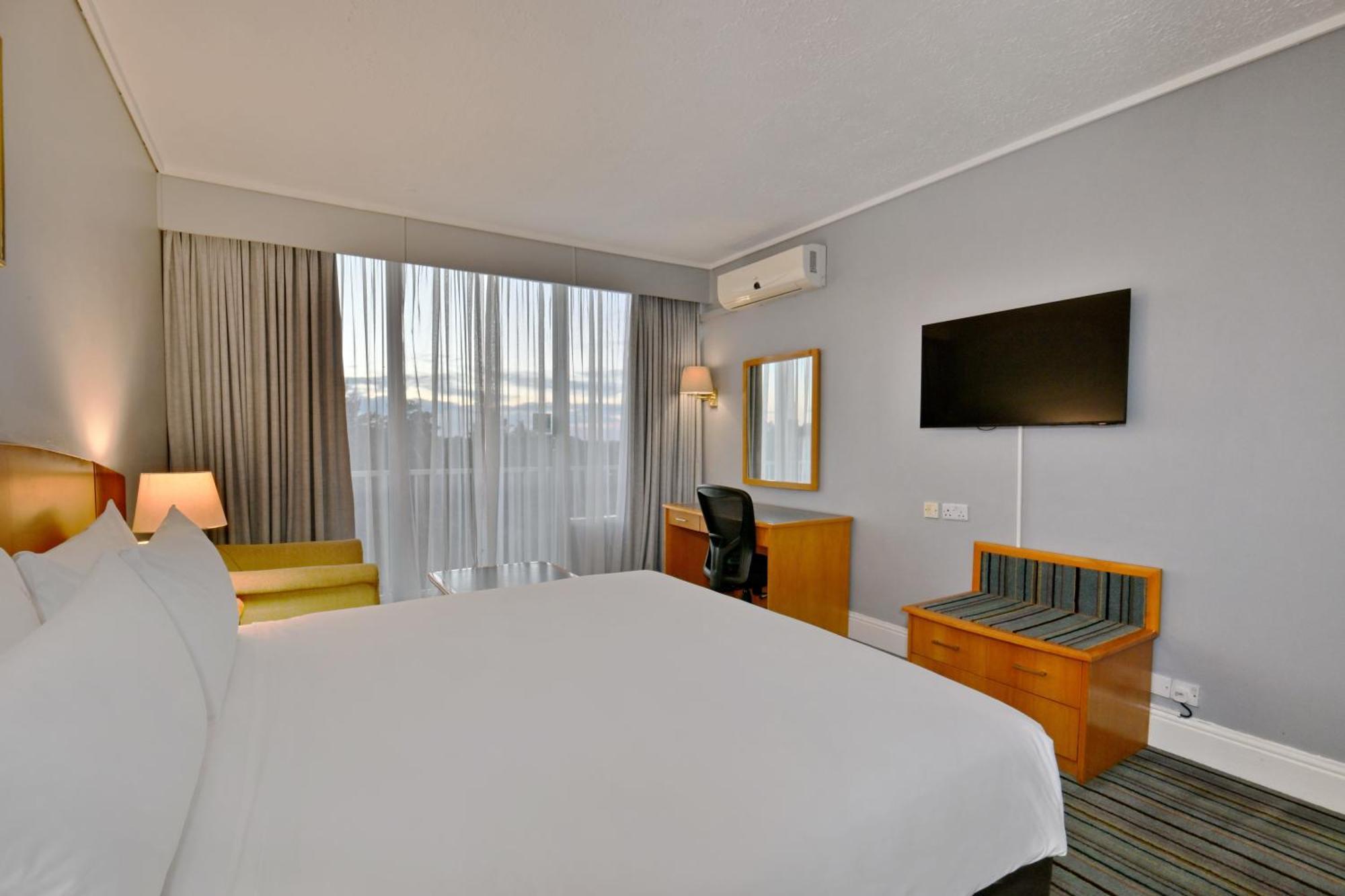 Holiday Inn - Bulawayo By Ihg Dış mekan fotoğraf