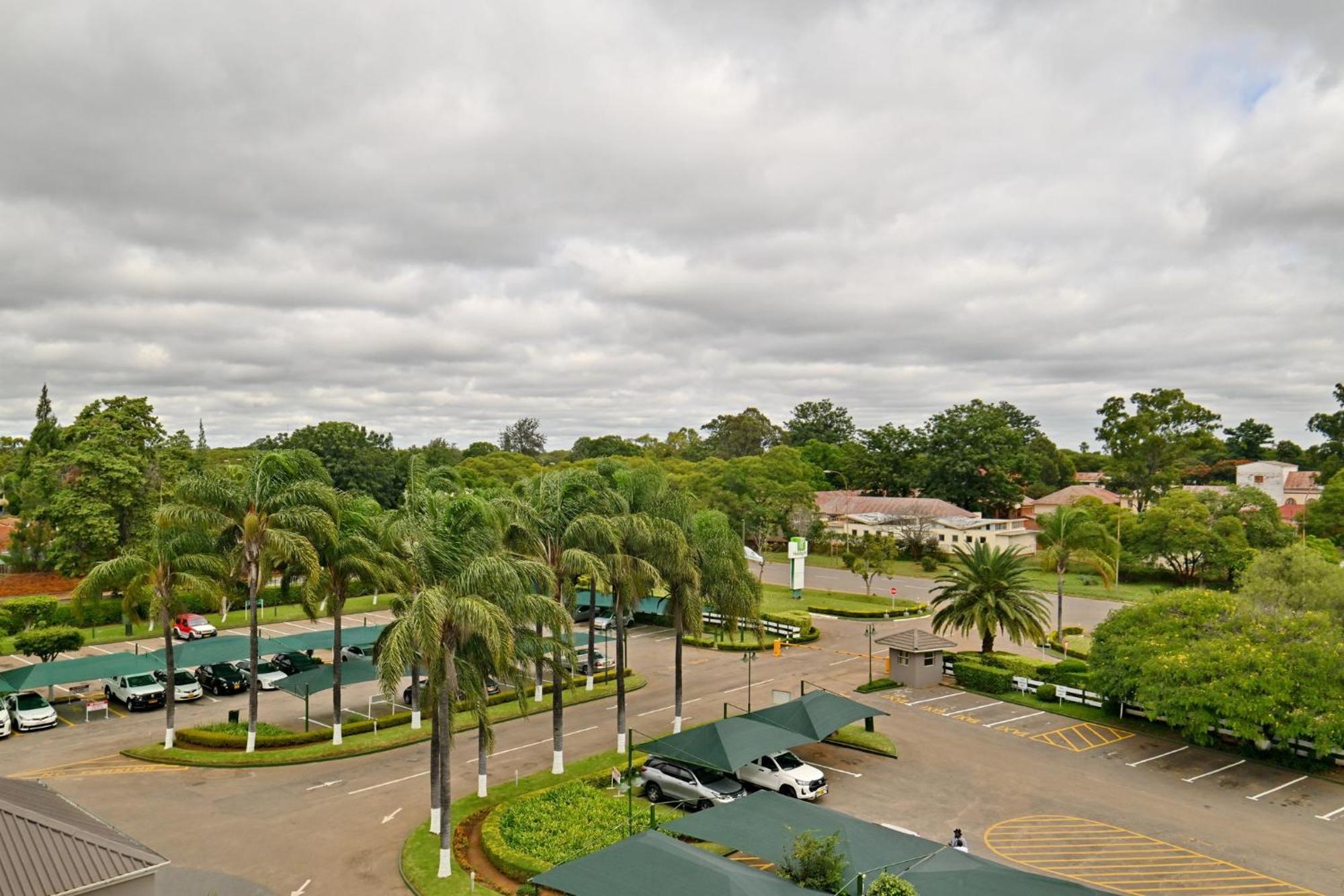 Holiday Inn - Bulawayo By Ihg Dış mekan fotoğraf
